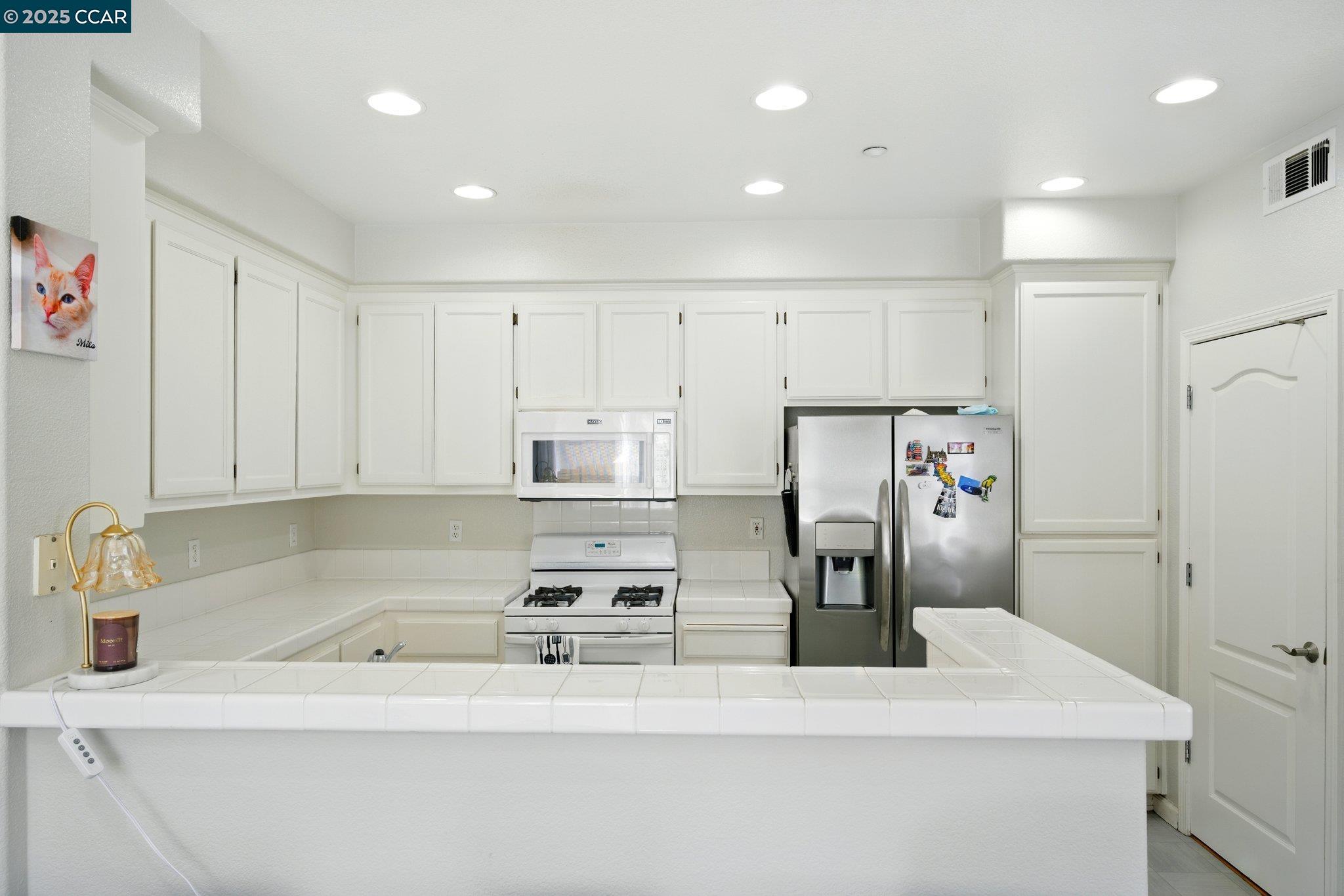 Photo #13: 41098892 Listing: Photo #13