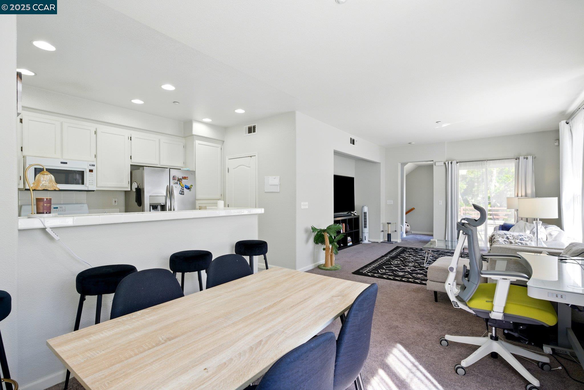 Photo #16: 41098892 Listing: Photo #16