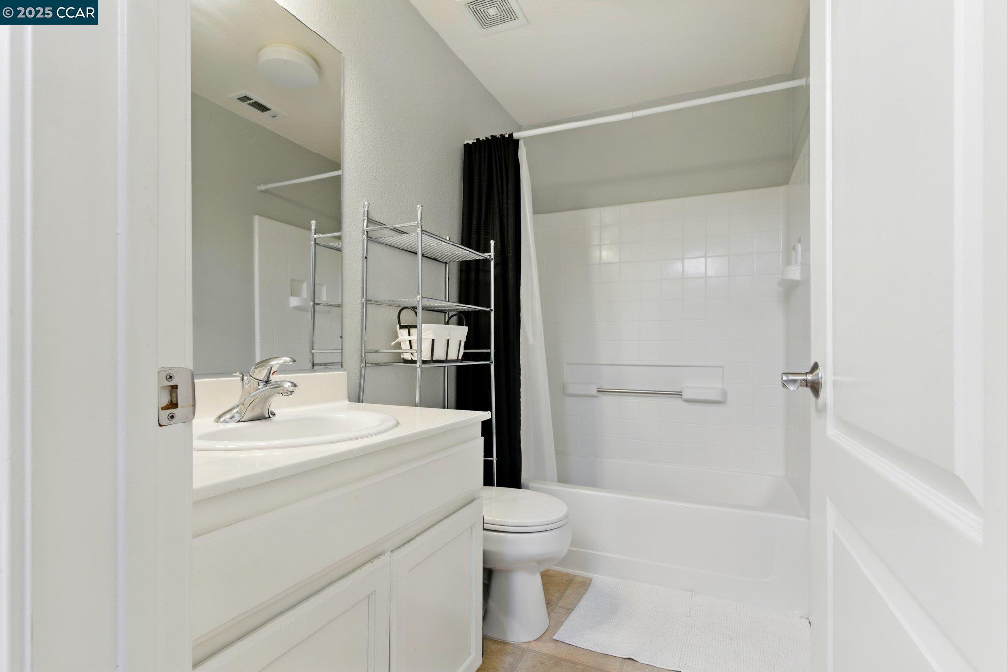 Photo #25: 41098892 Listing: Photo #25