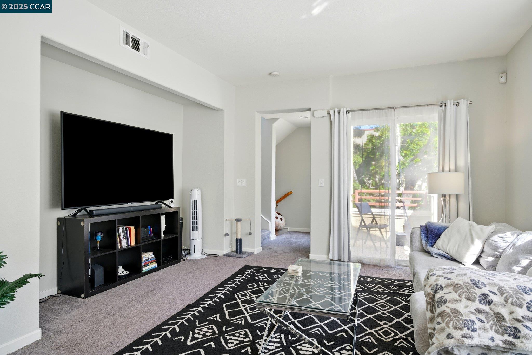 Photo #6: 41098892 Listing: Photo #6
