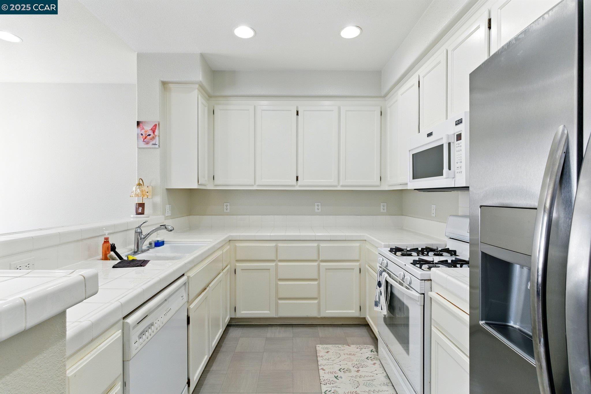 Photo #8: 41098892 Listing: Photo #8