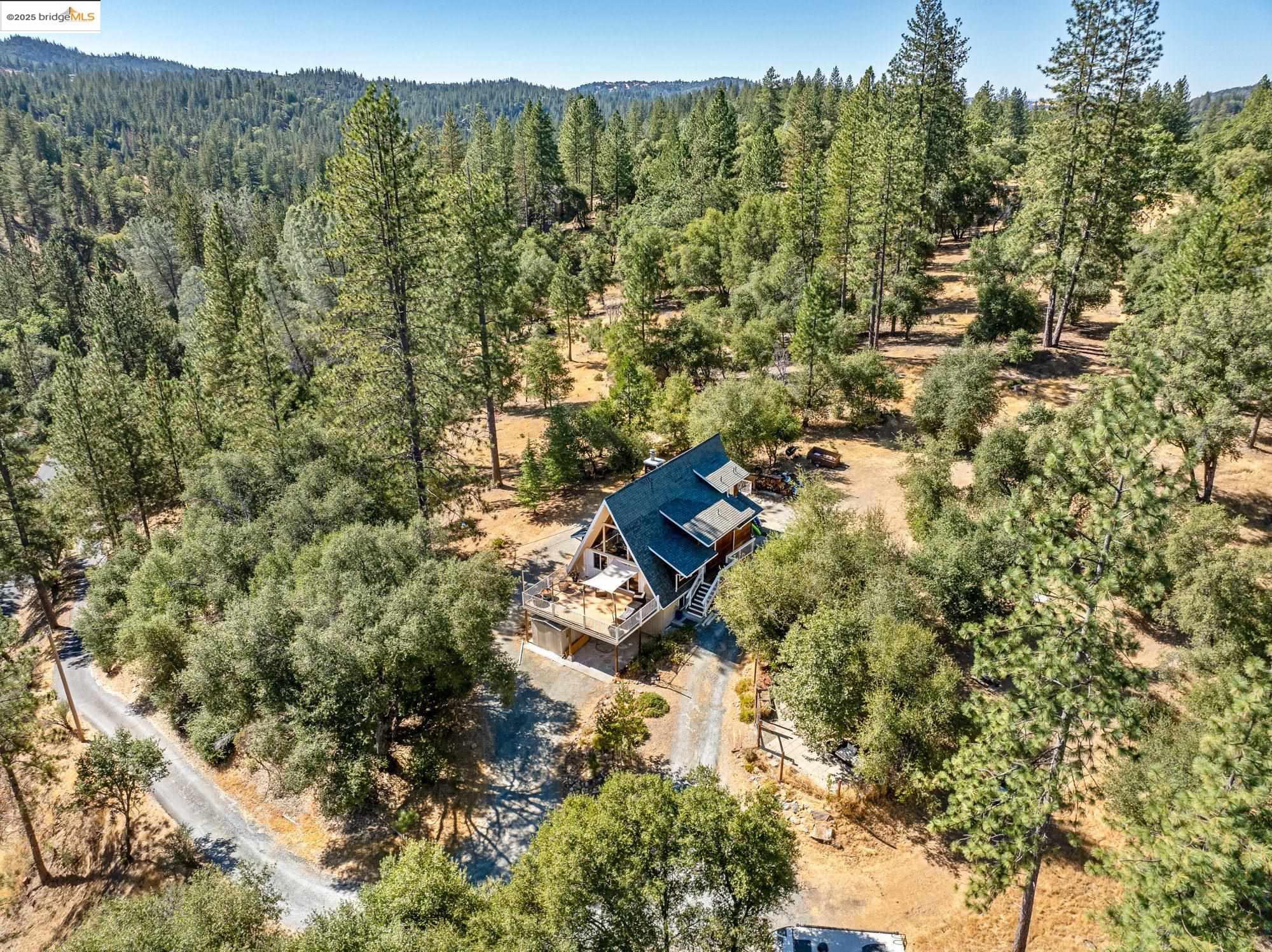 Detail Gallery Image 1 of 60 For 20892 Mckinley Way, Groveland,  CA 95321 - 3 Beds | 2 Baths