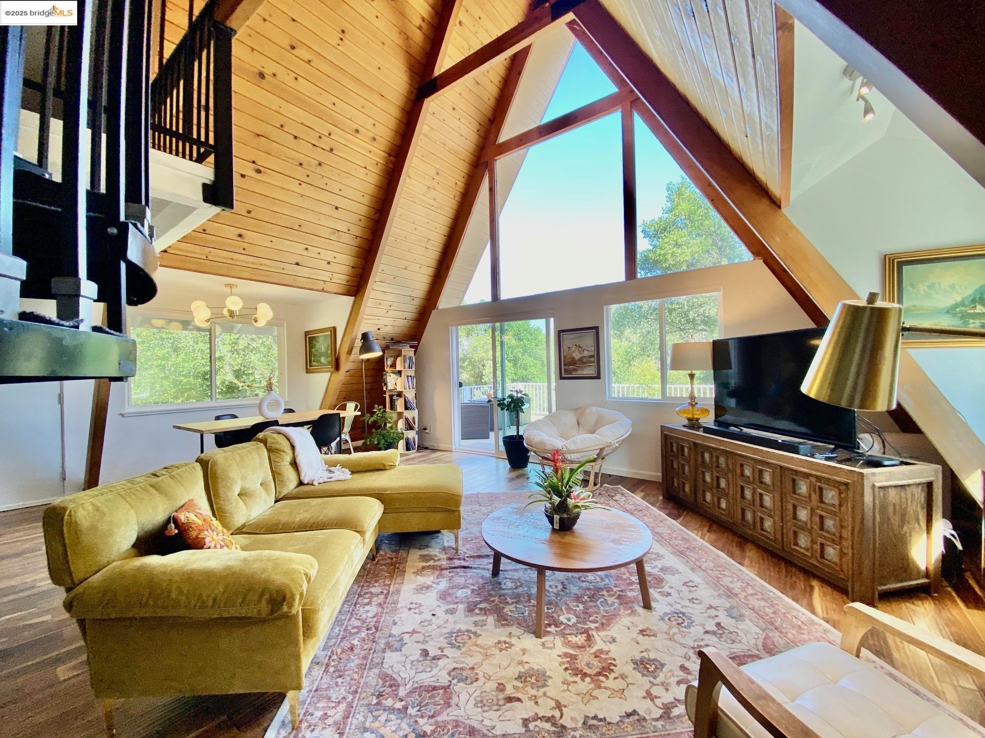 Detail Gallery Image 2 of 60 For 20892 Mckinley Way, Groveland,  CA 95321 - 3 Beds | 2 Baths