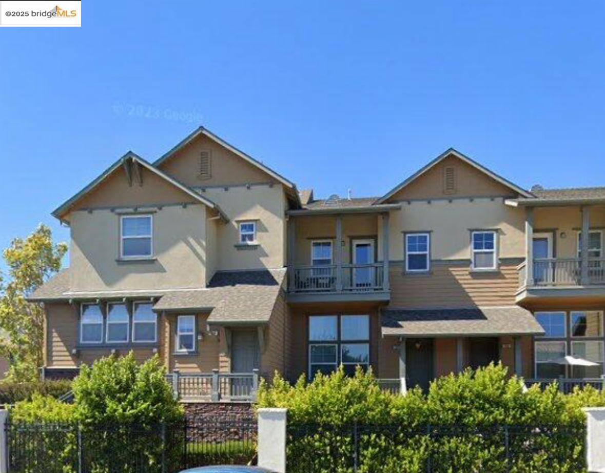 Detail Gallery Image 1 of 1 For 106 Portola Pl, San Pablo,  CA 94806 - 3 Beds | 2/1 Baths