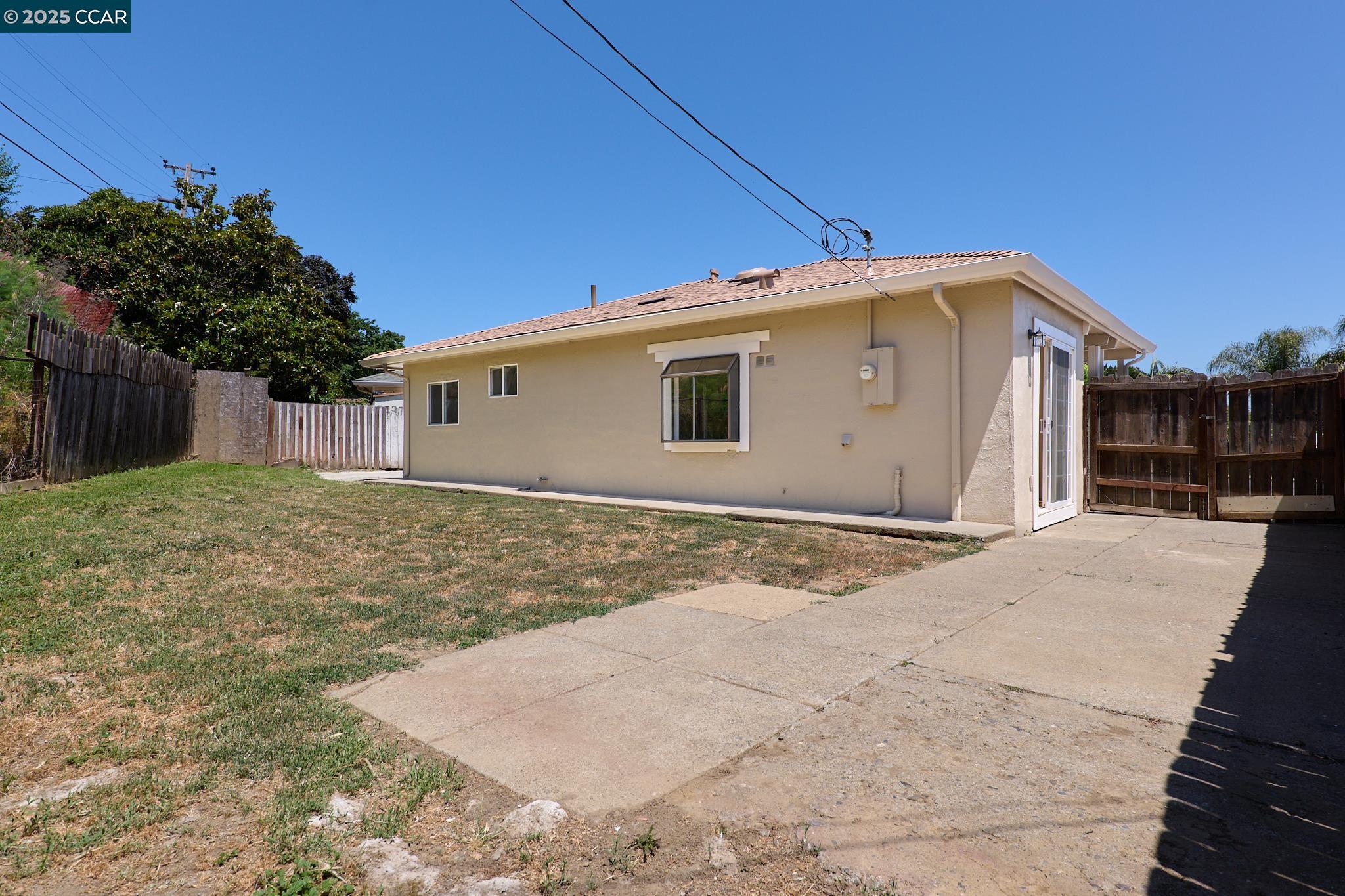 Detail Gallery Image 18 of 20 For 1589 Magazine St, Vallejo,  CA 94591 - 3 Beds | 2 Baths