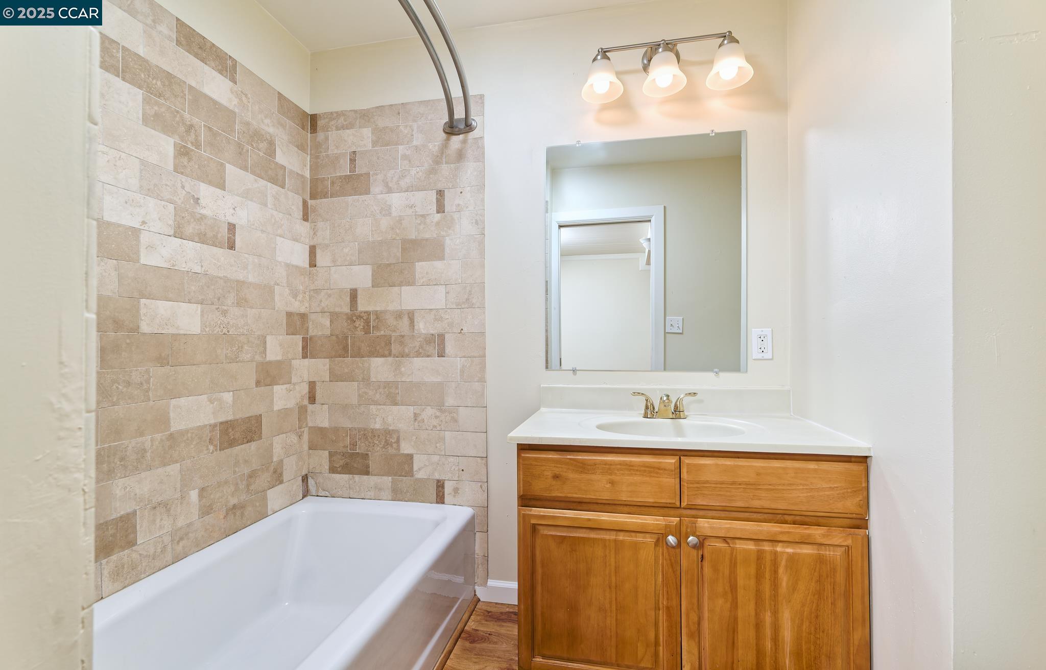 Detail Gallery Image 8 of 20 For 1589 Magazine St, Vallejo,  CA 94591 - 3 Beds | 2 Baths