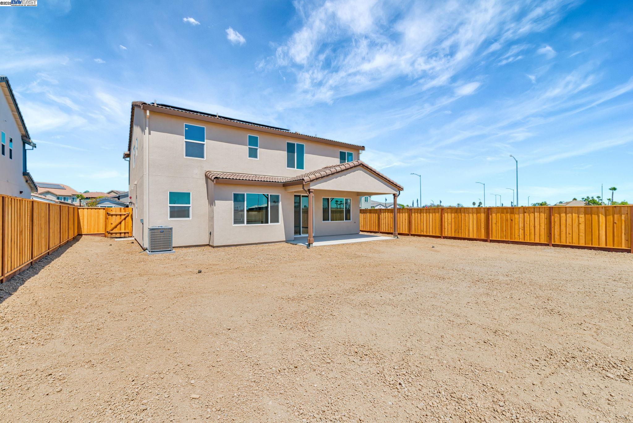 Detail Gallery Image 11 of 12 For 362 Astilbe Street, Discovery Bay,  CA 94505 - 5 Beds | 3/1 Baths