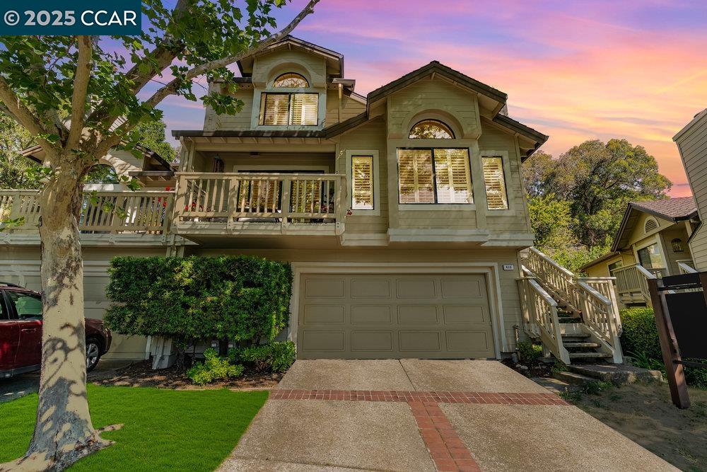 Browse active condo listings in BEACON RIDGE
