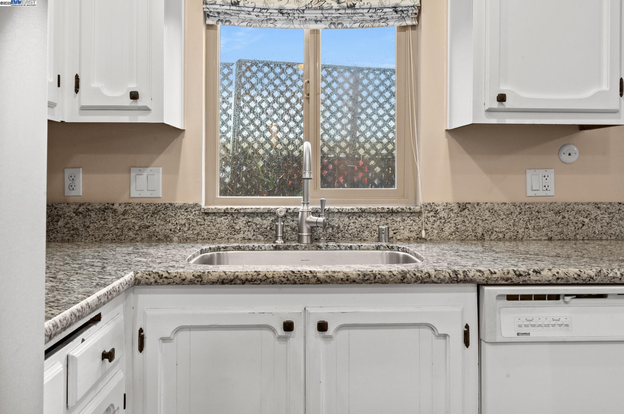 Photo #16: 41098922 Listing: Photo #16