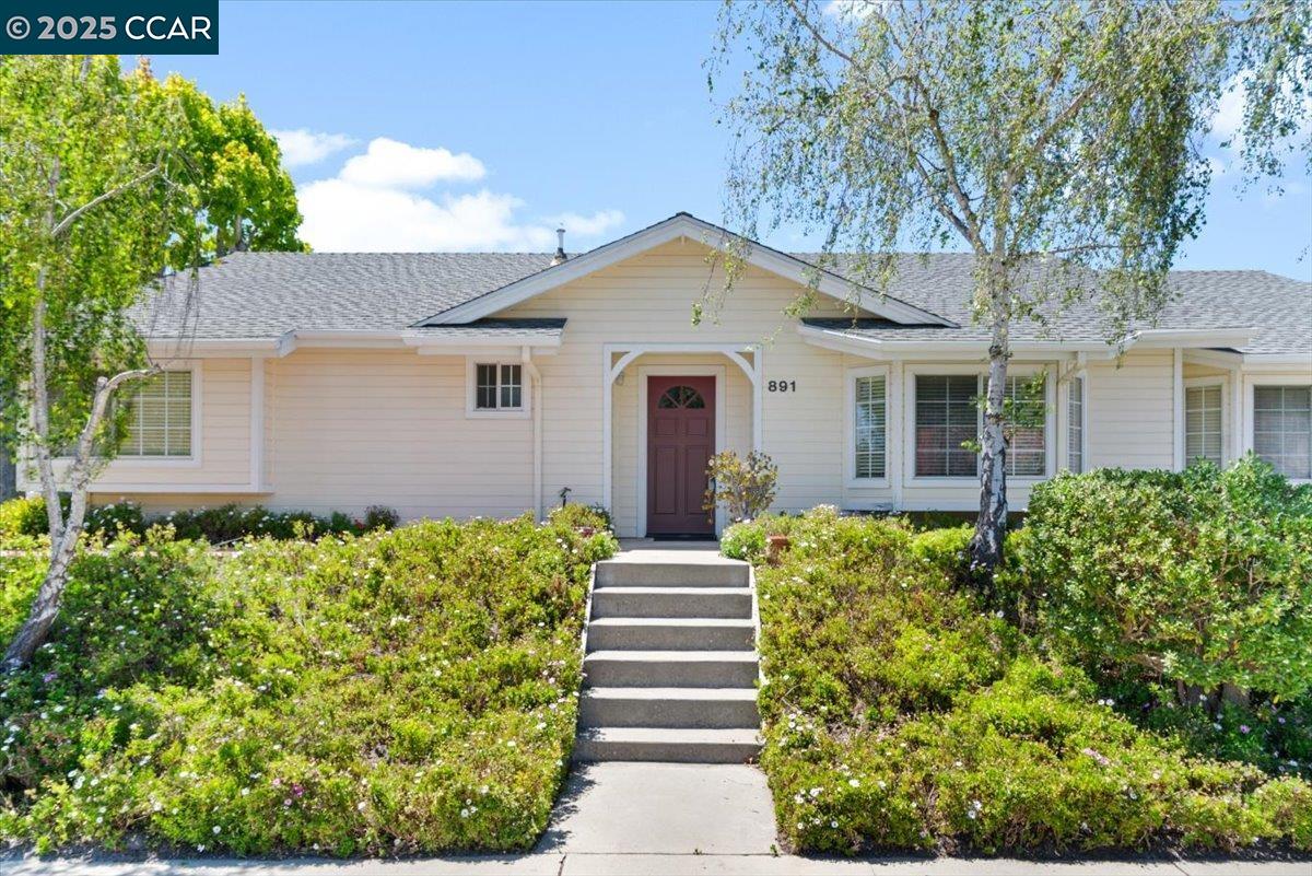 Detail Gallery Image 1 of 1 For 891 Robin Cir, Arroyo Grande,  CA 93420 - 3 Beds | 2 Baths