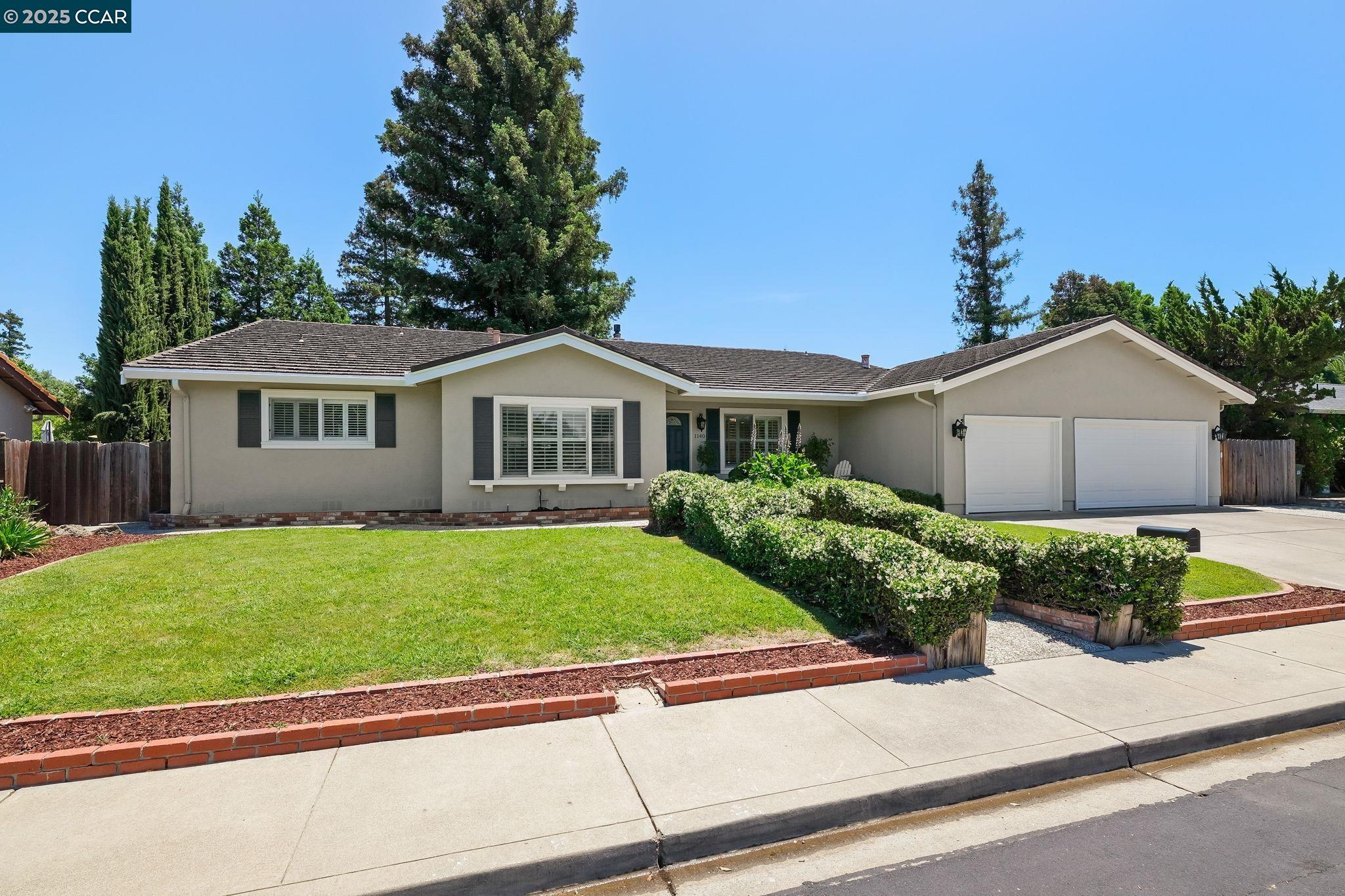 Detail Gallery Image 2 of 34 For 1140 Jamie Dr, Concord,  CA 94518 - 4 Beds | 2/1 Baths