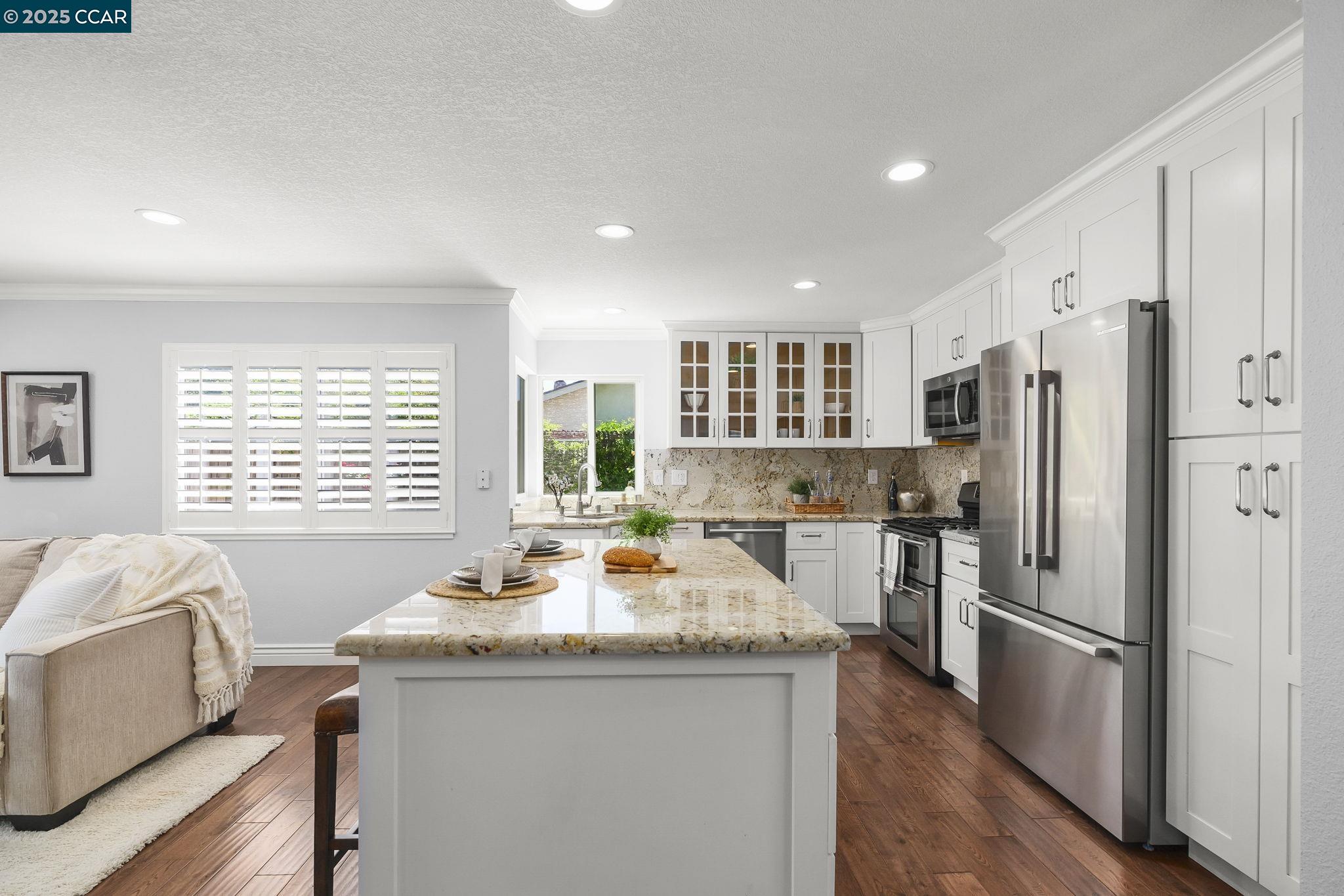 Detail Gallery Image 14 of 34 For 1140 Jamie Dr, Concord,  CA 94518 - 4 Beds | 2/1 Baths