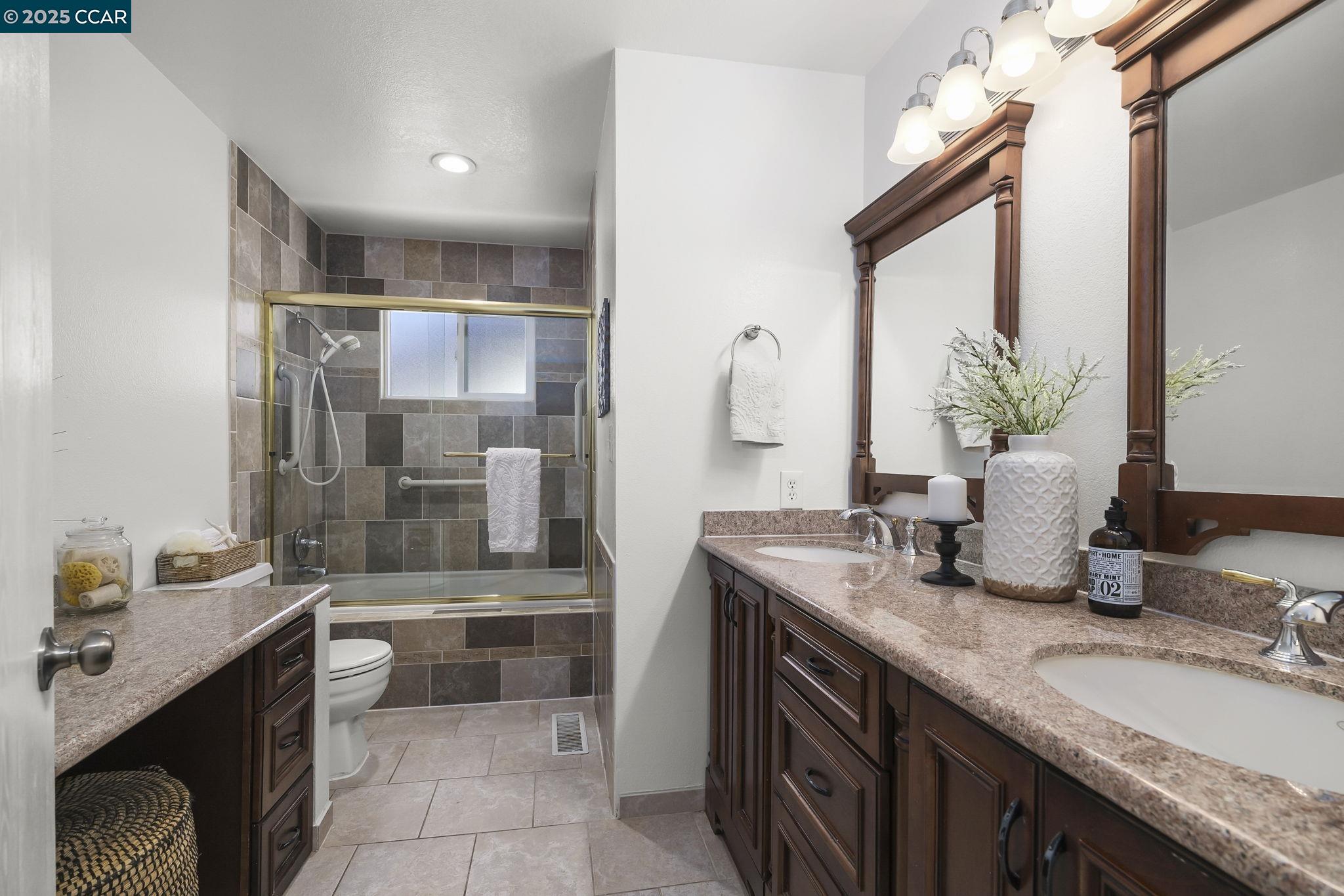 Detail Gallery Image 24 of 34 For 1140 Jamie Dr, Concord,  CA 94518 - 4 Beds | 2/1 Baths