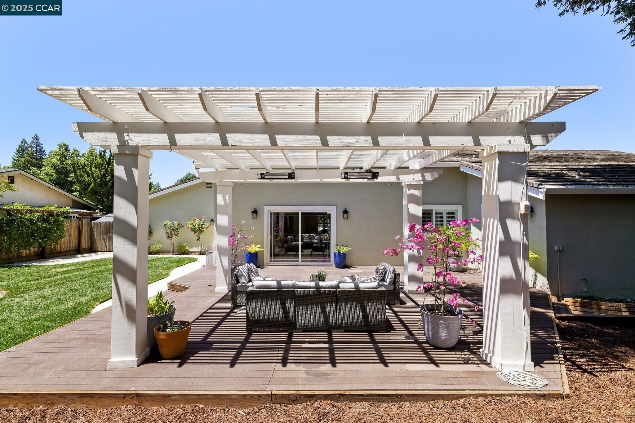 Detail Gallery Image 29 of 34 For 1140 Jamie Dr, Concord,  CA 94518 - 4 Beds | 2/1 Baths