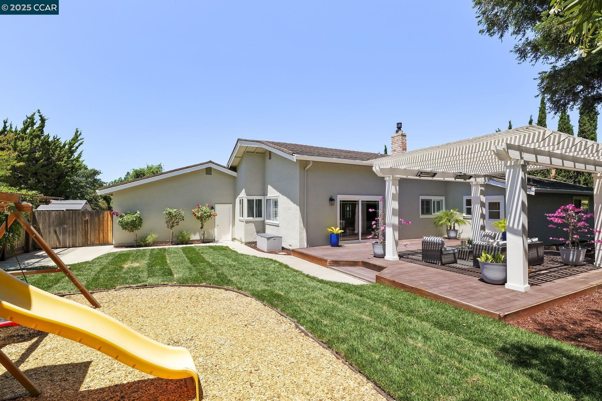 Detail Gallery Image 30 of 34 For 1140 Jamie Dr, Concord,  CA 94518 - 4 Beds | 2/1 Baths