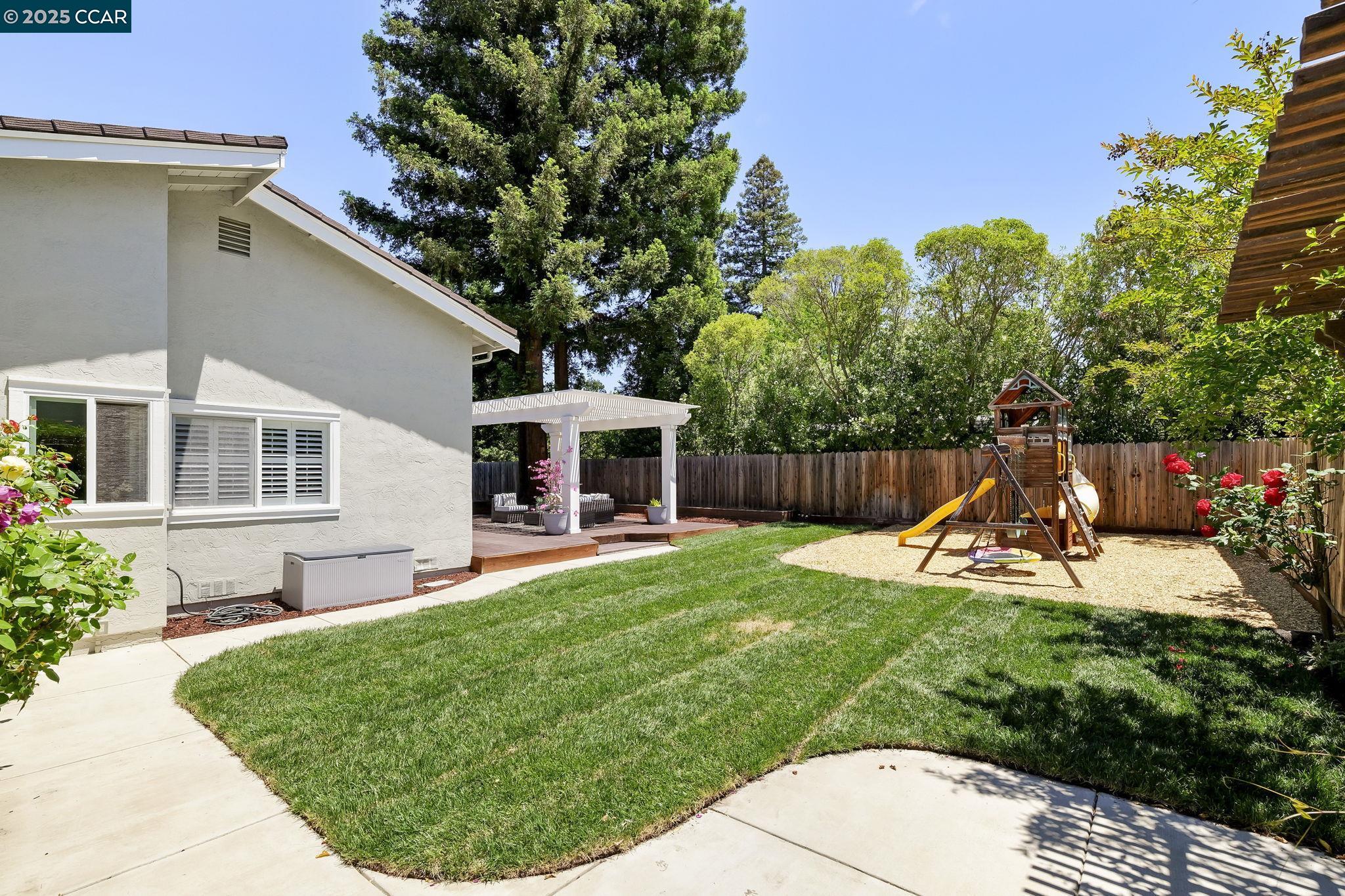 Detail Gallery Image 32 of 34 For 1140 Jamie Dr, Concord,  CA 94518 - 4 Beds | 2/1 Baths