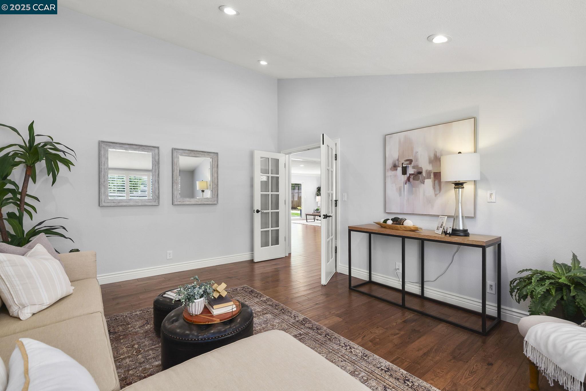 Detail Gallery Image 7 of 34 For 1140 Jamie Dr, Concord,  CA 94518 - 4 Beds | 2/1 Baths