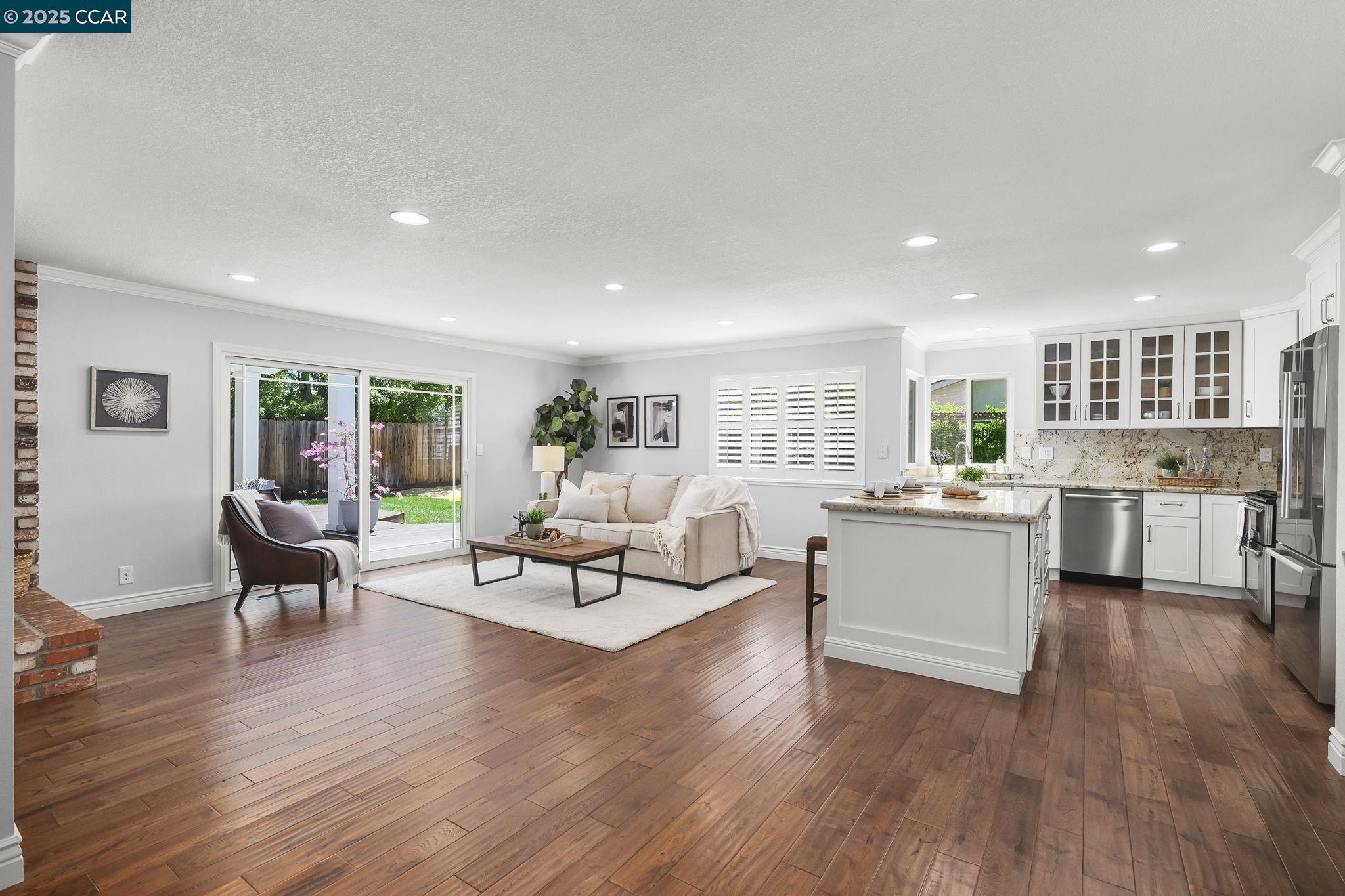 Detail Gallery Image 9 of 34 For 1140 Jamie Dr, Concord,  CA 94518 - 4 Beds | 2/1 Baths