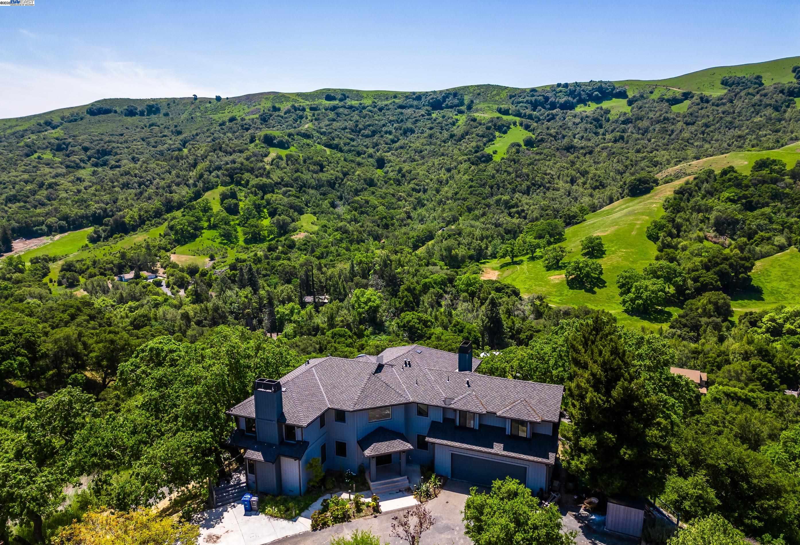 Detail Gallery Image 2 of 59 For 325 Bollinger Estates Ct, San Ramon,  CA 94583 - 4 Beds | 4/1 Baths