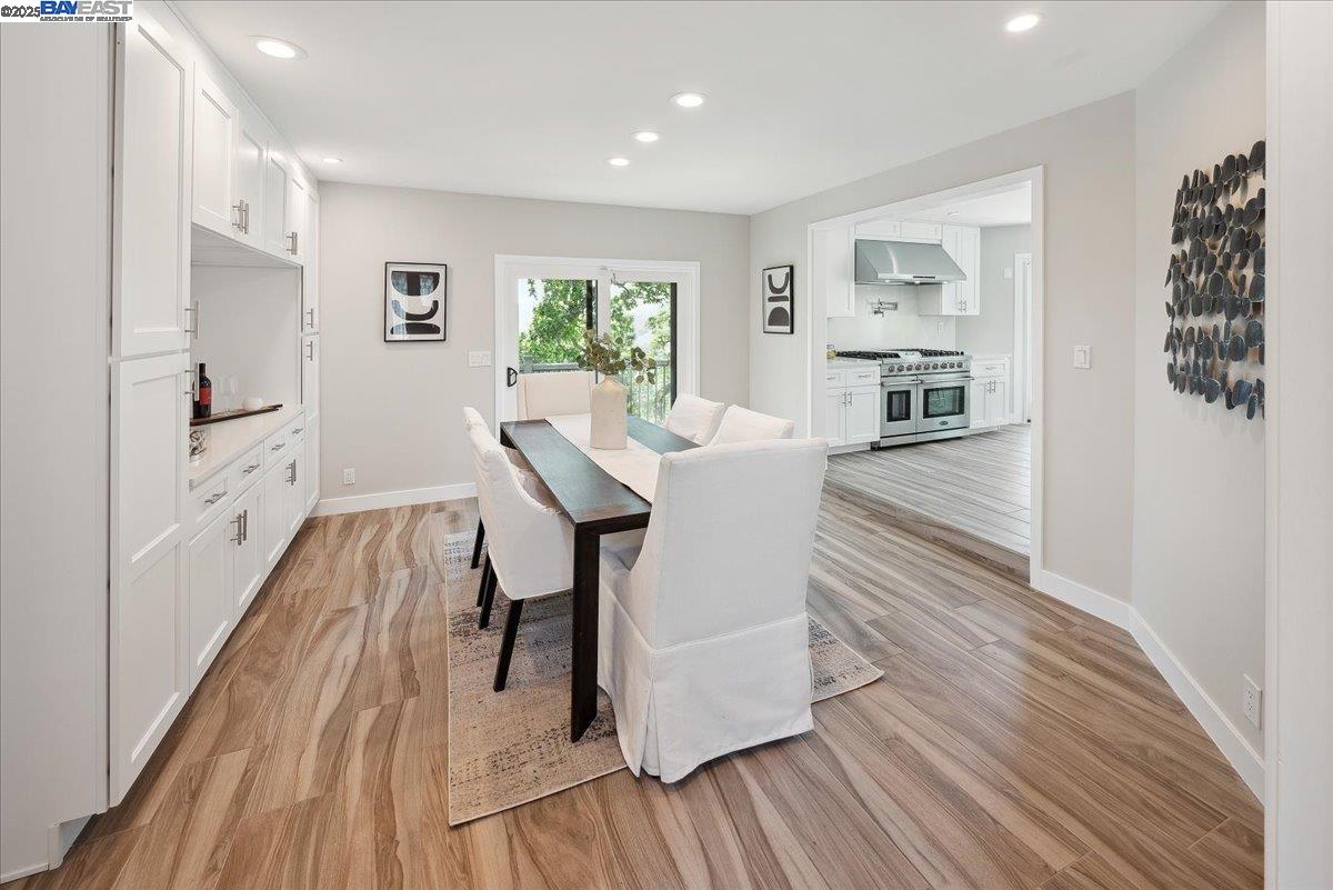 Detail Gallery Image 11 of 59 For 325 Bollinger Estates Ct, San Ramon,  CA 94583 - 4 Beds | 4/1 Baths
