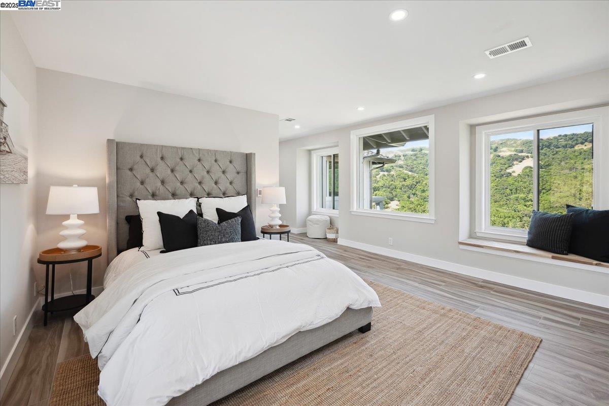 Detail Gallery Image 35 of 59 For 325 Bollinger Estates Ct, San Ramon,  CA 94583 - 4 Beds | 4/1 Baths