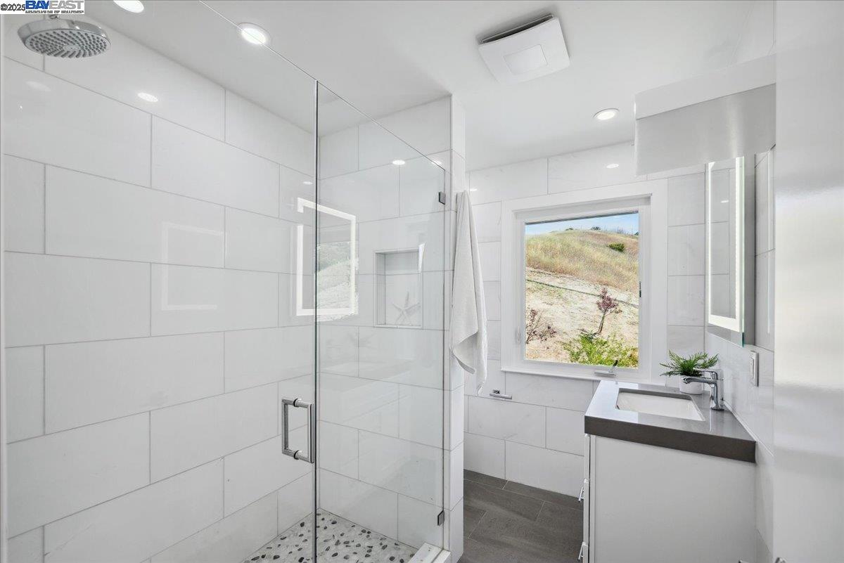 Detail Gallery Image 38 of 59 For 325 Bollinger Estates Ct, San Ramon,  CA 94583 - 4 Beds | 4/1 Baths