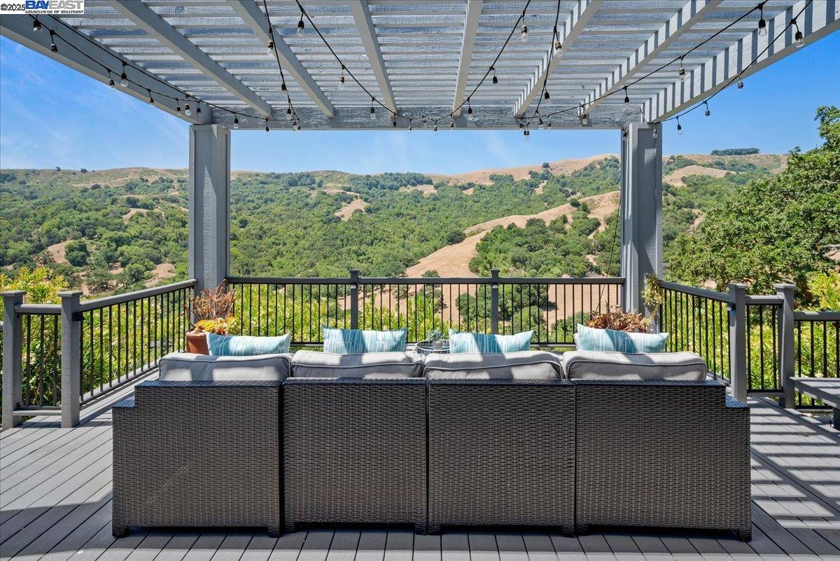 Detail Gallery Image 44 of 59 For 325 Bollinger Estates Ct, San Ramon,  CA 94583 - 4 Beds | 4/1 Baths