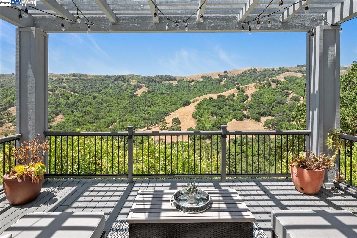 Detail Gallery Image 45 of 59 For 325 Bollinger Estates Ct, San Ramon,  CA 94583 - 4 Beds | 4/1 Baths