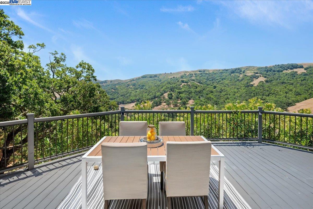 Detail Gallery Image 47 of 59 For 325 Bollinger Estates Ct, San Ramon,  CA 94583 - 4 Beds | 4/1 Baths