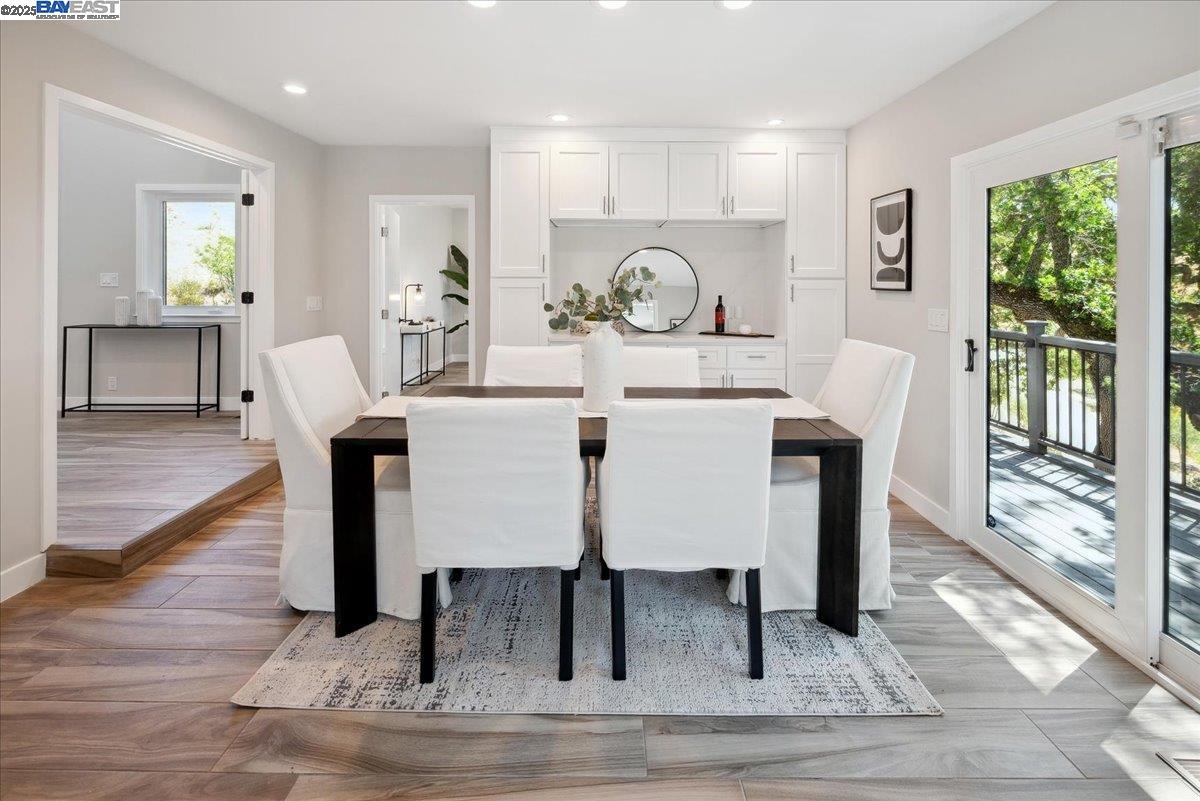 Detail Gallery Image 10 of 59 For 325 Bollinger Estates Ct, San Ramon,  CA 94583 - 4 Beds | 4/1 Baths