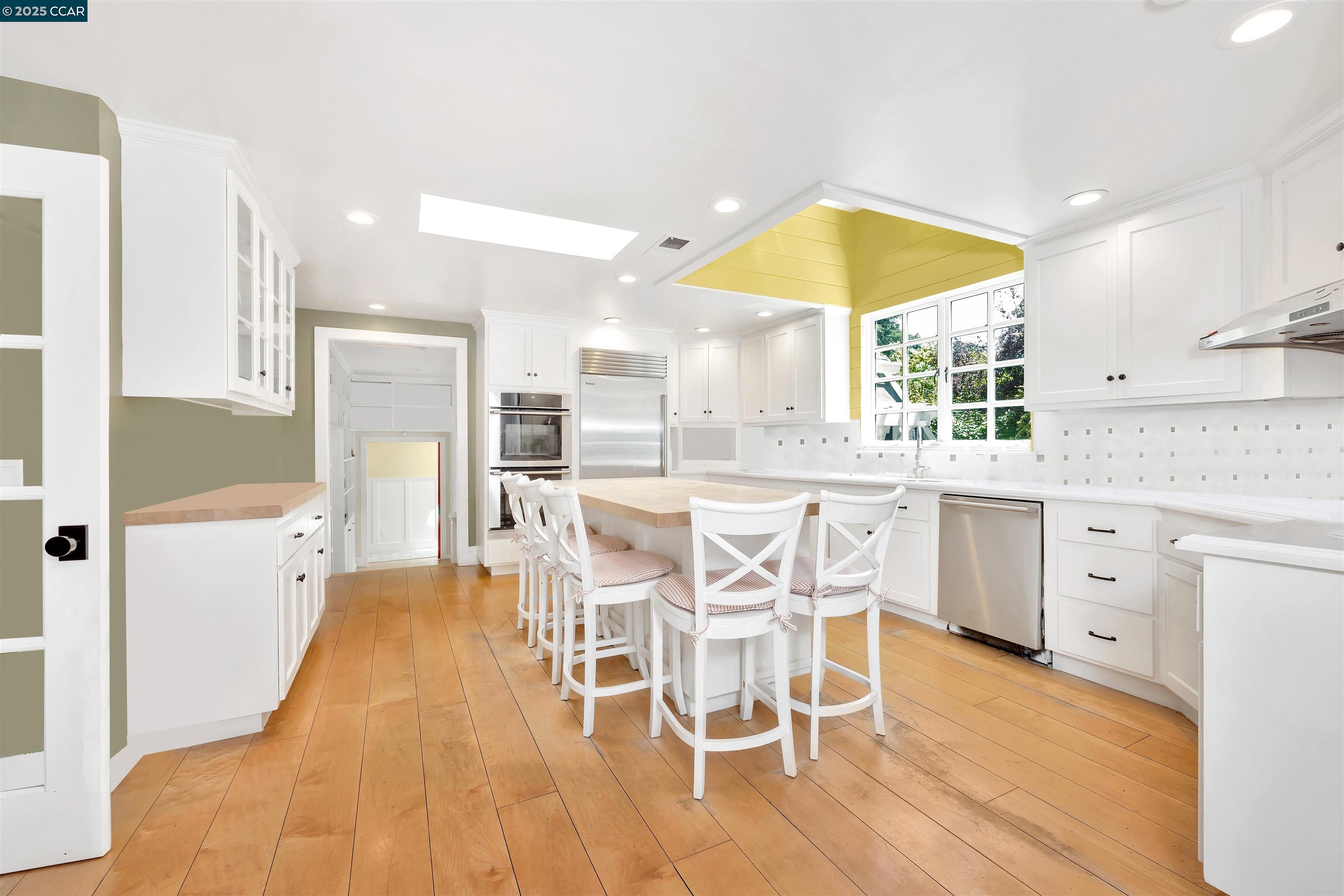 772 John Way, Lafayette, California 94549, 4 Bedrooms Bedrooms, 10 Rooms Rooms,3 BathroomsBathrooms,Residential Lease,For Rent,772 John Way,41098950