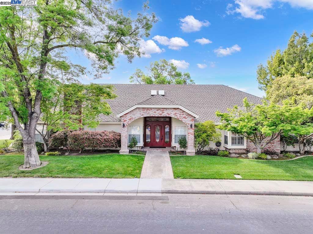 Detail Gallery Image 1 of 1 For 3301 Conant Ave, Modesto,  CA 95356 - 5 Beds | 3 Baths