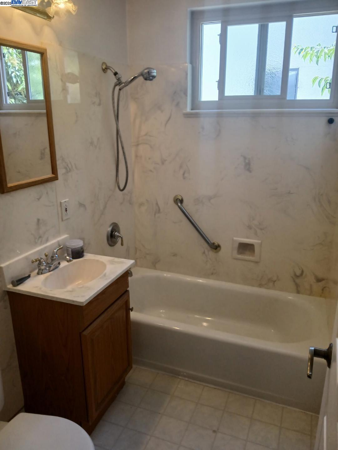 Detail Gallery Image 6 of 7 For 1781 via Rancho, San Lorenzo,  CA 94580 - 3 Beds | 2 Baths