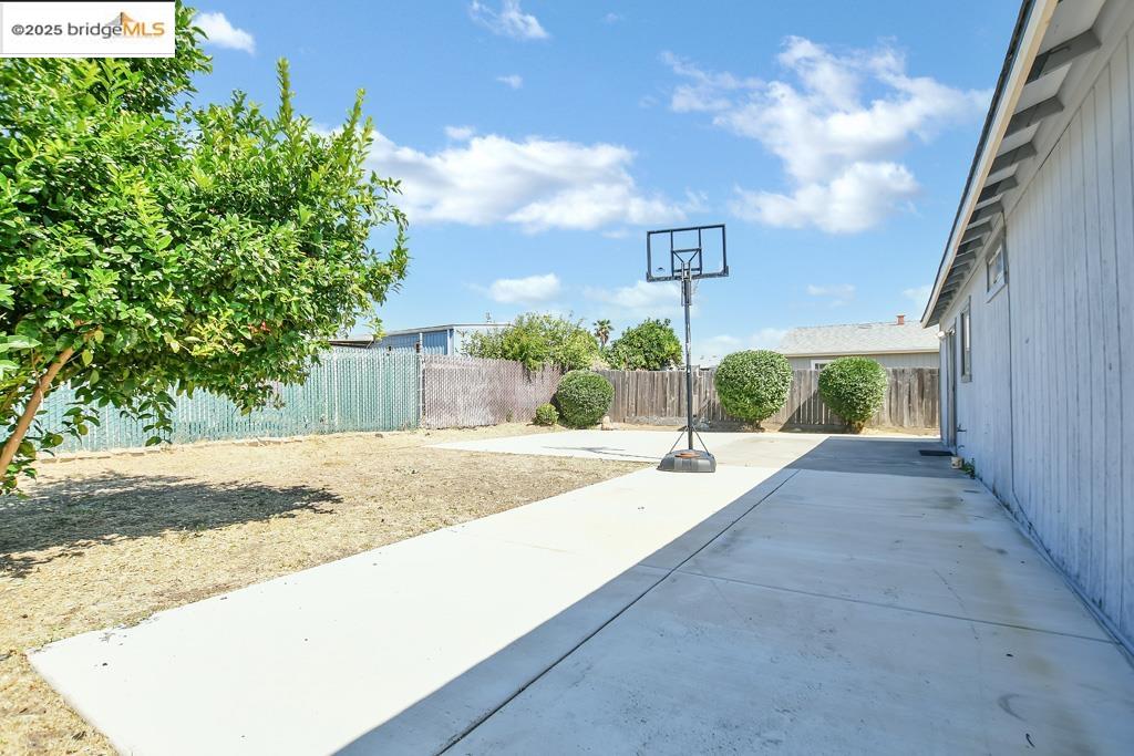 Detail Gallery Image 22 of 27 For 16059 Bizzibe St, Lathrop,  CA 95330 - 3 Beds | 1 Baths