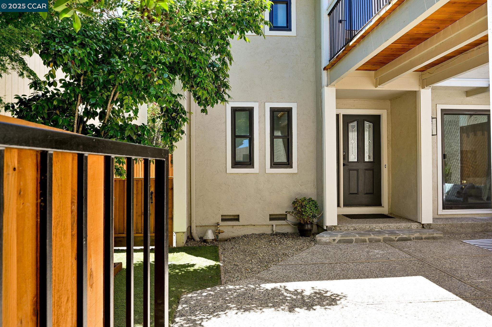 Photo #2: 41098975 Listing 