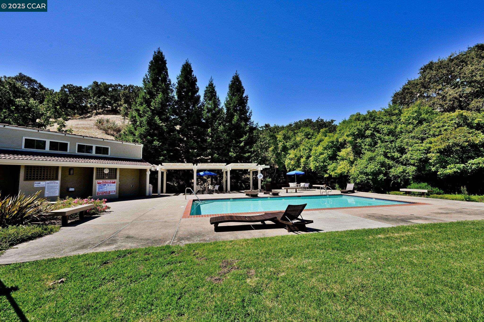 Photo #33: 41098975 Listing: Photo #33