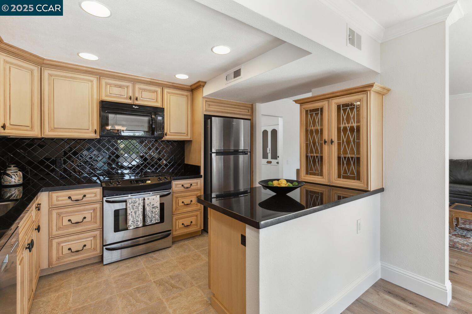 Photo #14: 41098980 Listing: Photo #14