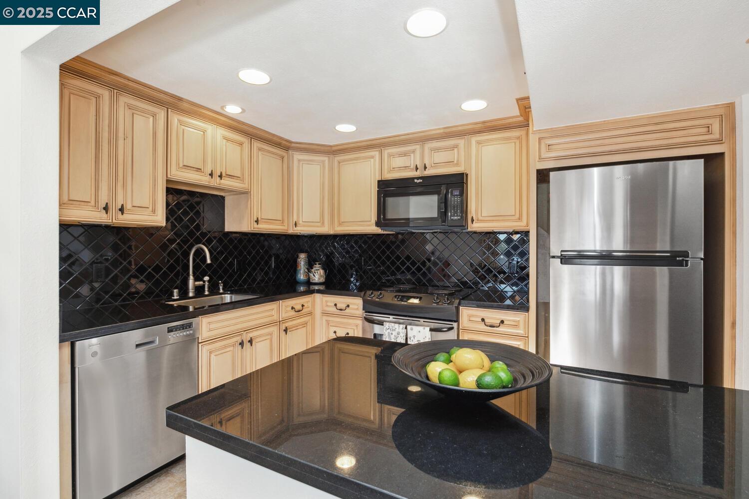 Photo #15: 41098980 Listing: Photo #15