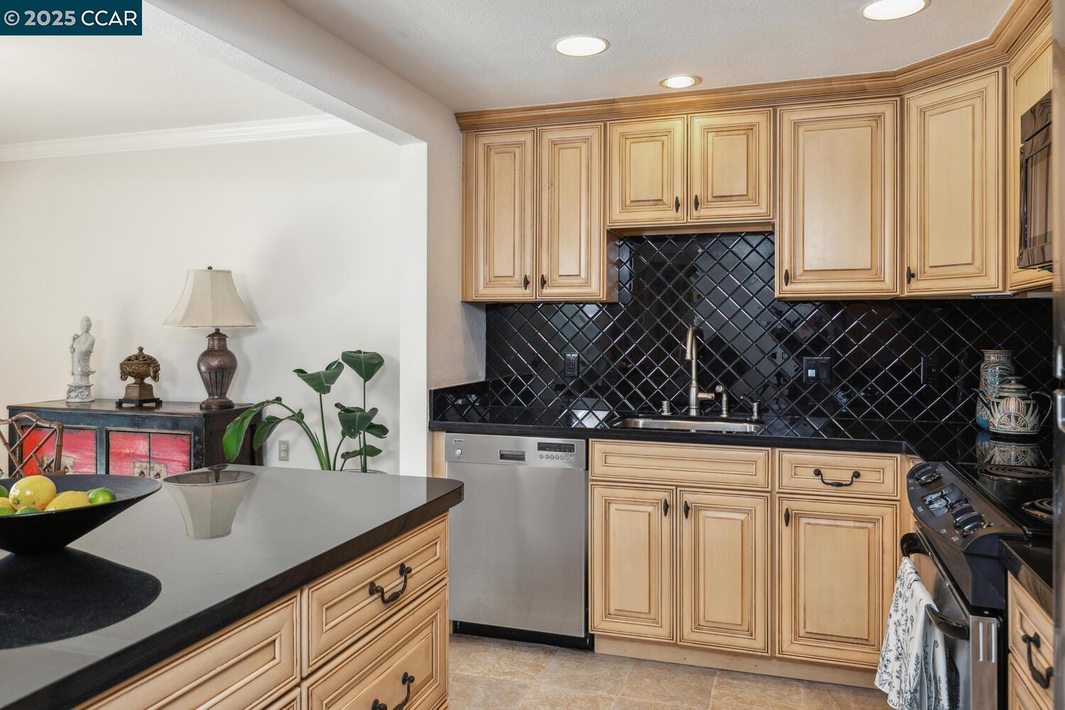 Photo #18: 41098980 Listing: Photo #18