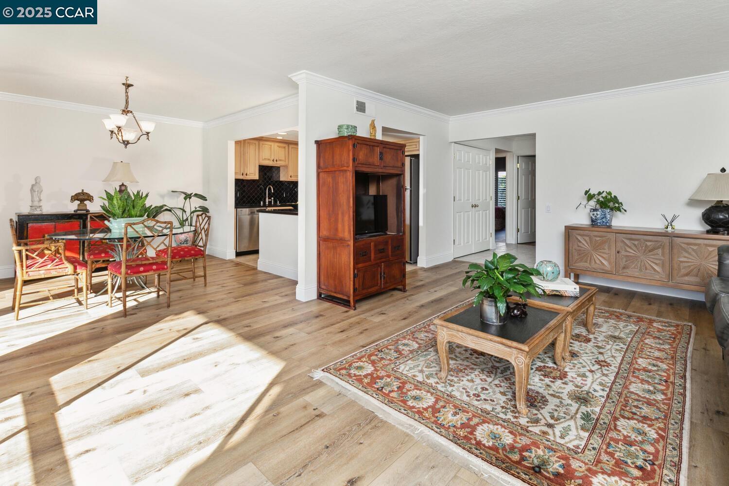 Photo #6: 41098980 Listing: Photo #6