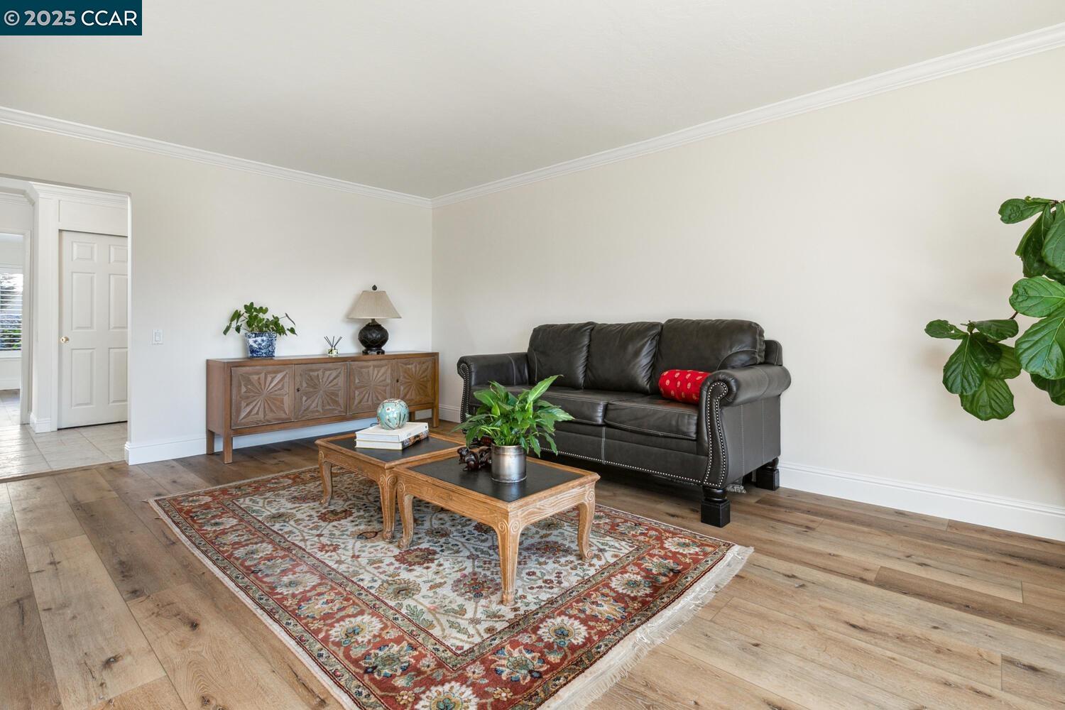 Photo #8: 41098980 Listing: Photo #8