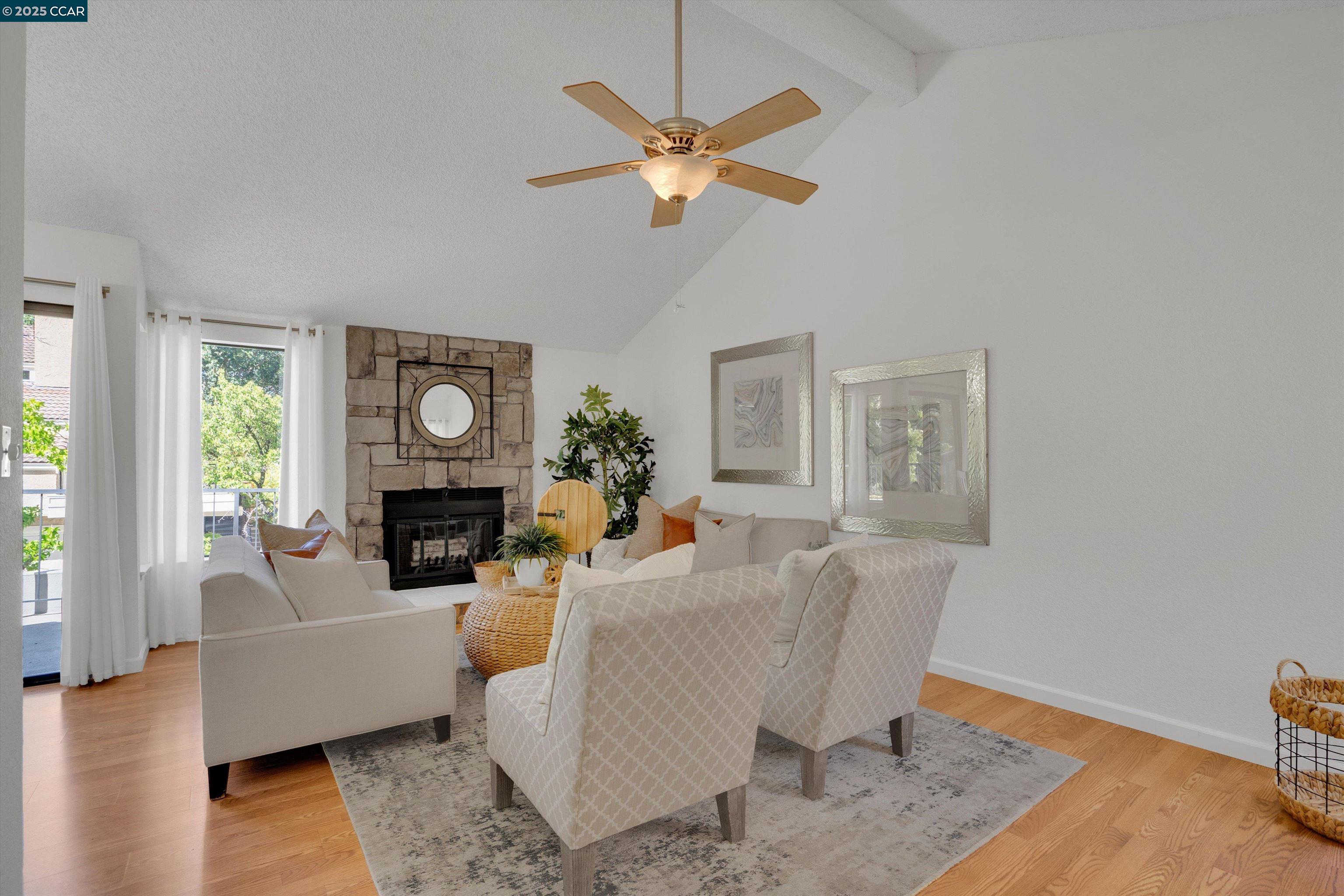Photo #4: 41098984 Listing: Photo #4