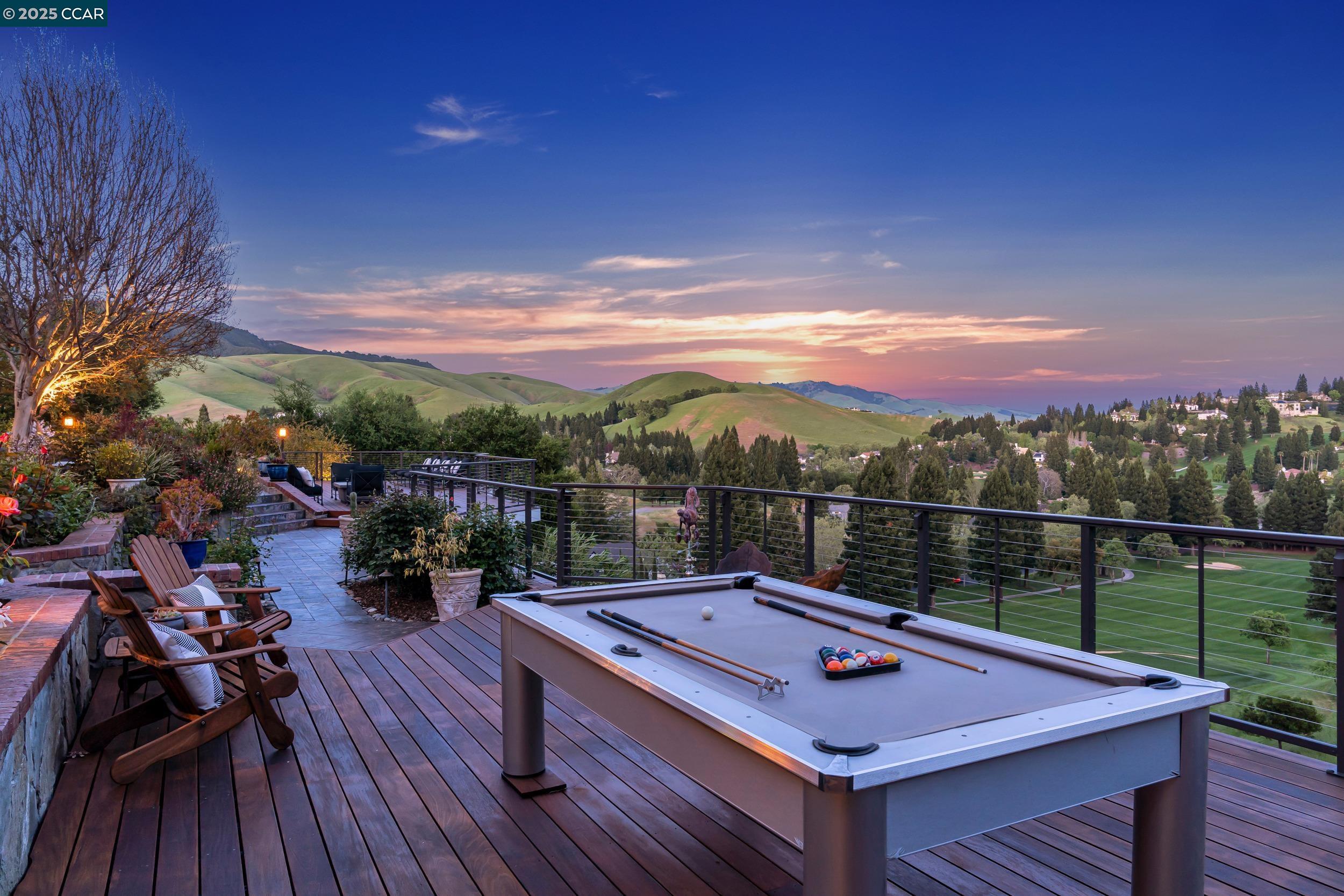 Detail Gallery Image 11 of 60 For 1121 Eagle Nest Ct, Danville,  CA 94506 - 5 Beds | 6 Baths
