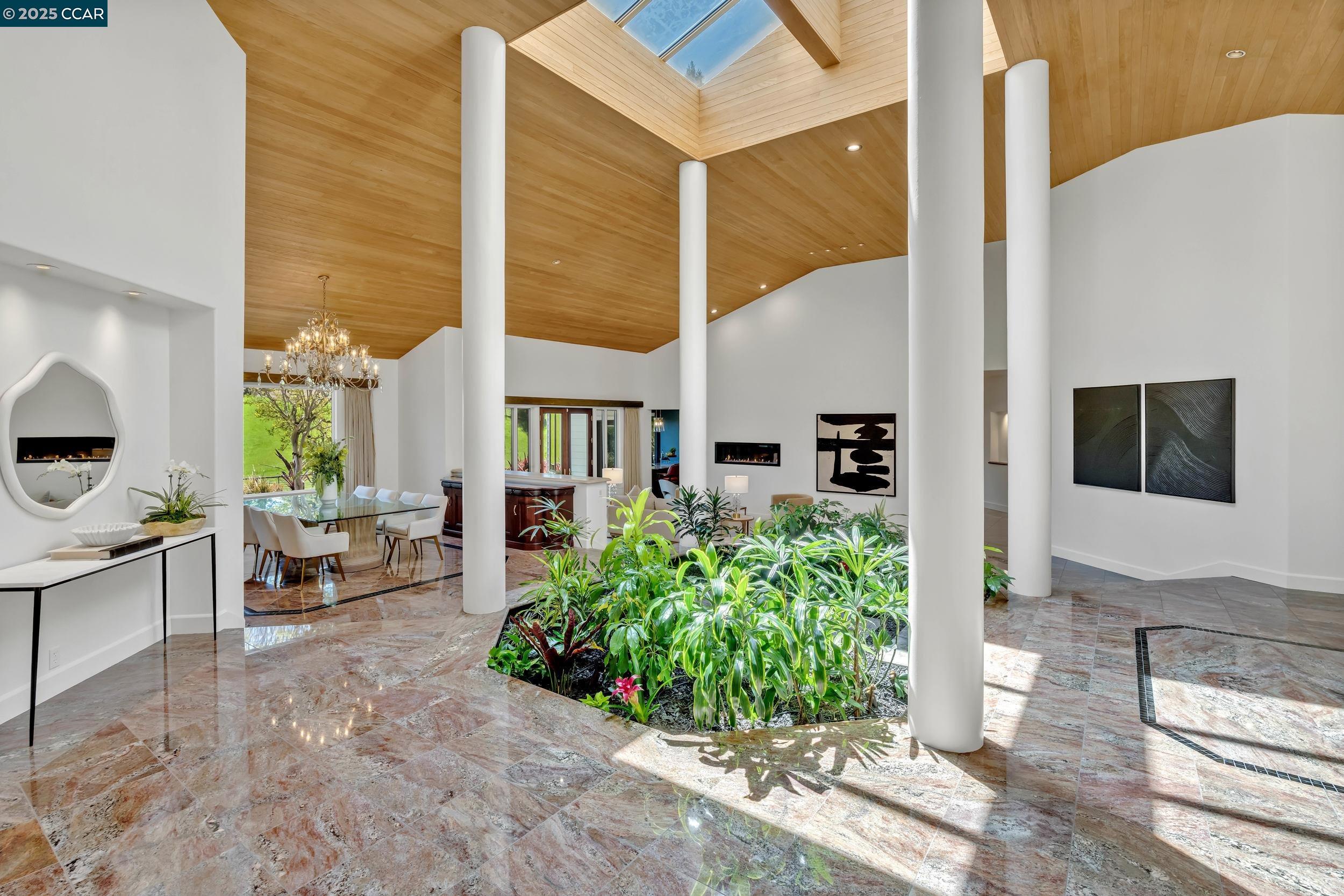 Detail Gallery Image 16 of 60 For 1121 Eagle Nest Ct, Danville,  CA 94506 - 5 Beds | 6 Baths