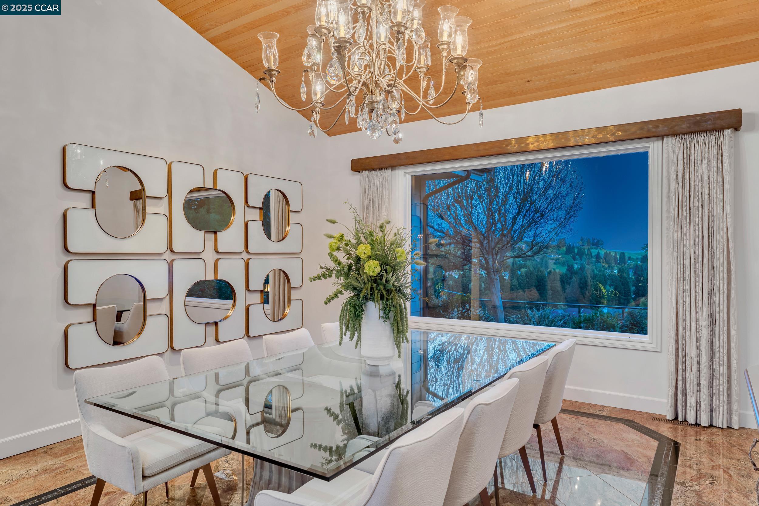 Detail Gallery Image 3 of 60 For 1121 Eagle Nest Ct, Danville,  CA 94506 - 5 Beds | 6 Baths