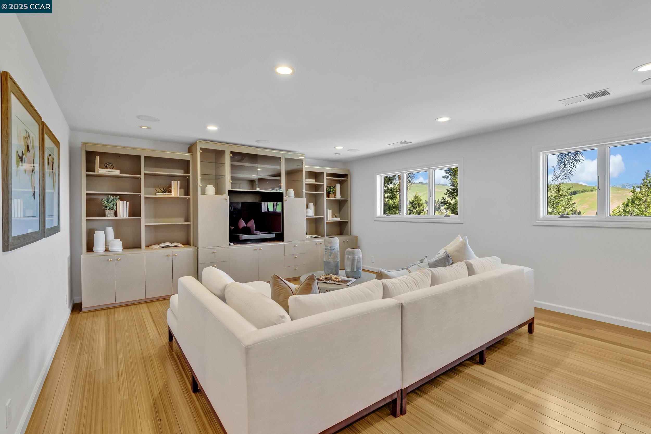 Detail Gallery Image 26 of 60 For 1121 Eagle Nest Ct, Danville,  CA 94506 - 5 Beds | 6 Baths