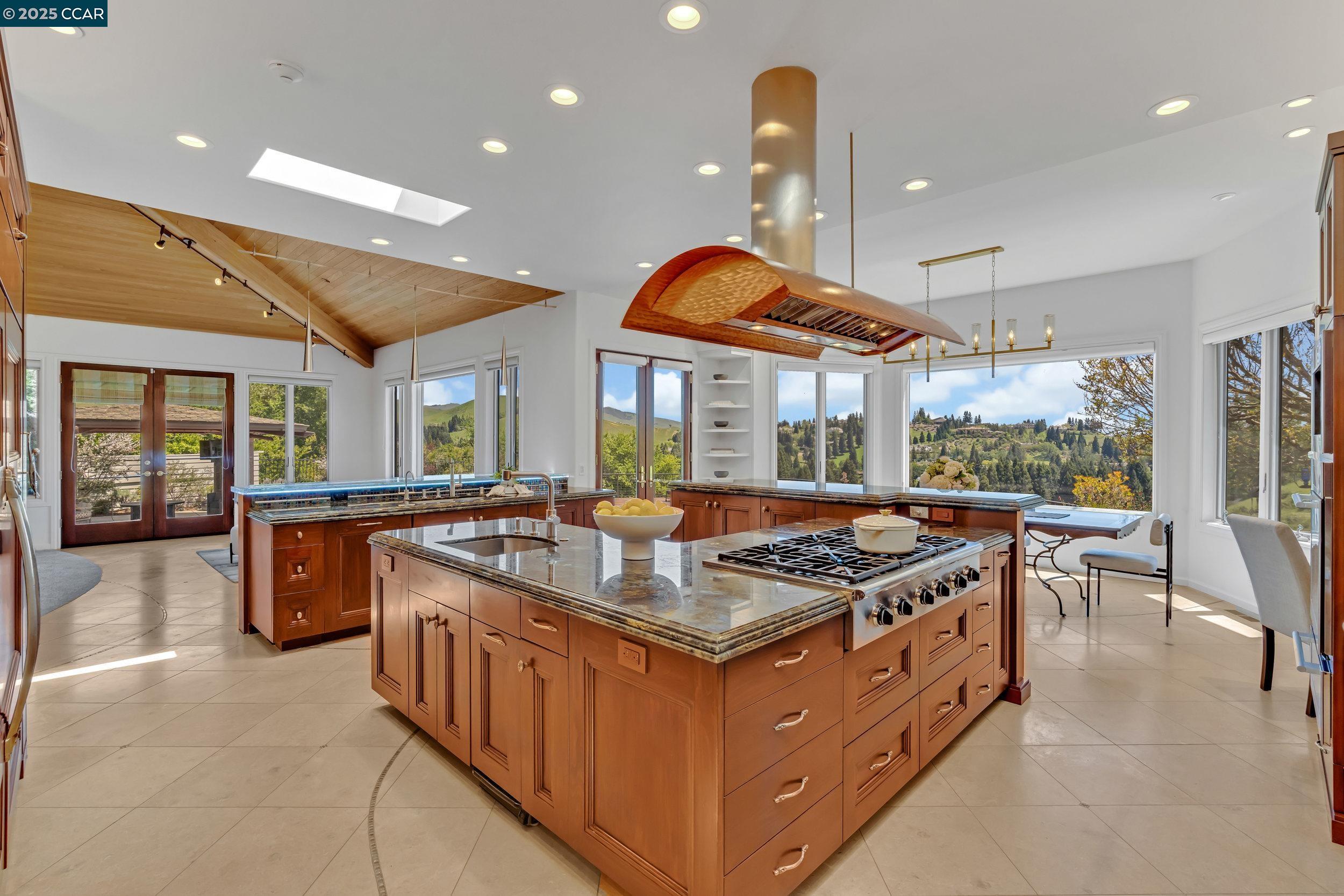 Detail Gallery Image 33 of 60 For 1121 Eagle Nest Ct, Danville,  CA 94506 - 5 Beds | 6 Baths