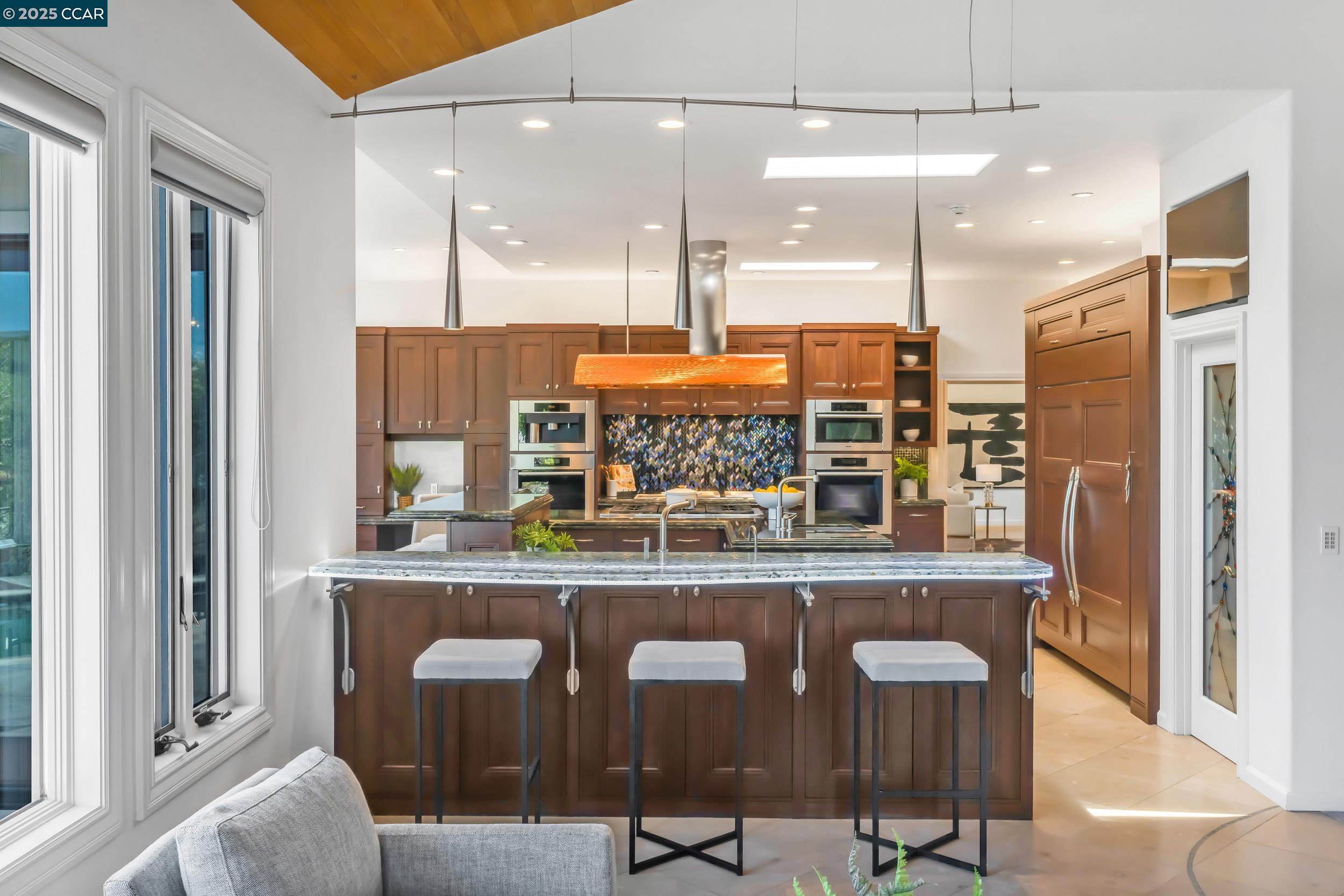Detail Gallery Image 35 of 60 For 1121 Eagle Nest Ct, Danville,  CA 94506 - 5 Beds | 6 Baths
