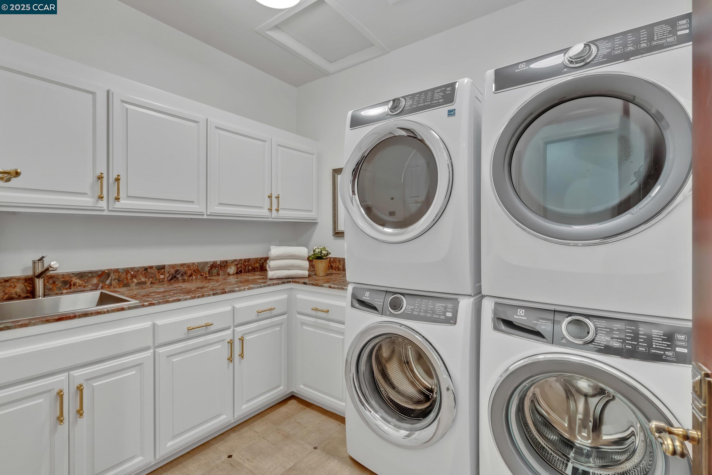Detail Gallery Image 45 of 60 For 1121 Eagle Nest Ct, Danville,  CA 94506 - 5 Beds | 6 Baths