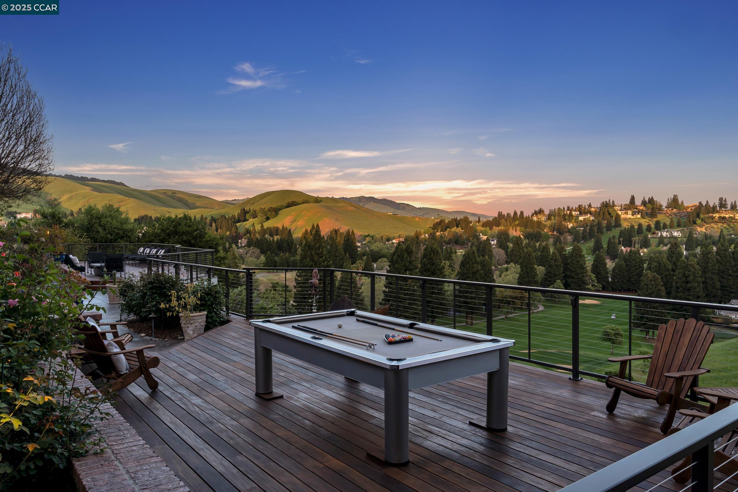 Detail Gallery Image 10 of 60 For 1121 Eagle Nest Ct, Danville,  CA 94506 - 5 Beds | 6 Baths